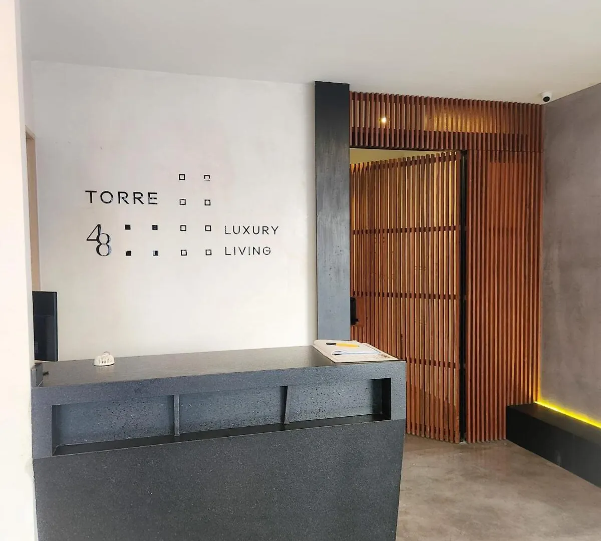 Boho Chic Studio Steps To 5Th Ave King Bed Wifi Rooftop Pool 신데 델 카르멘 아파트
