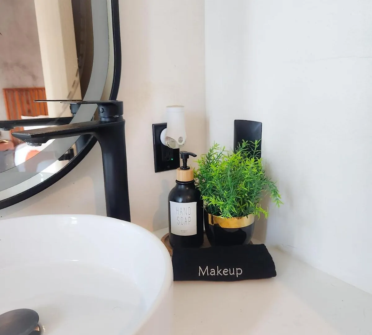 Boho Chic Studio Steps To 5Th Ave King Bed Wifi Rooftop Pool 신데 델 카르멘 아파트