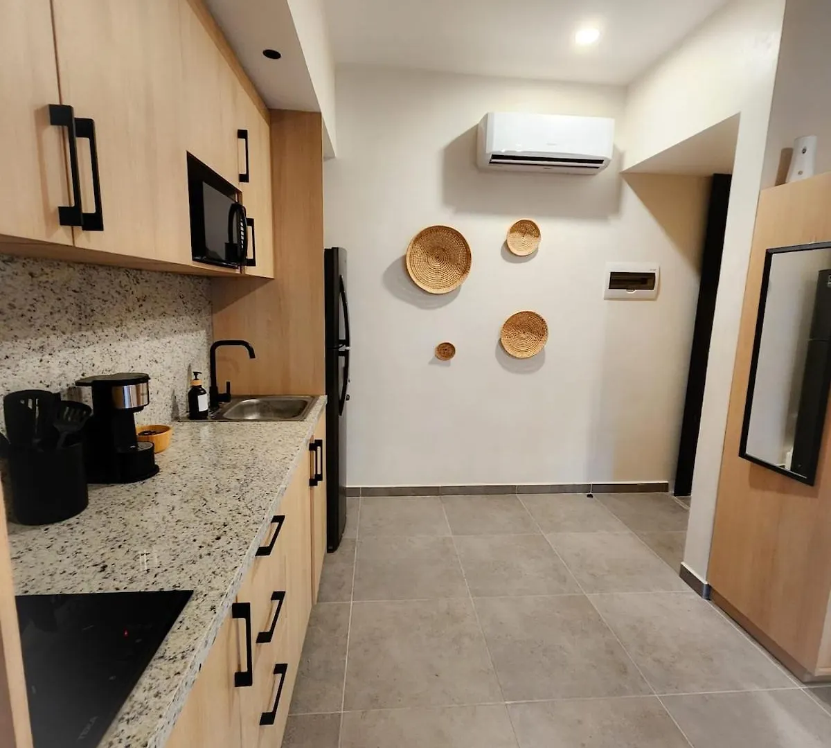 아파트 Boho Chic Studio Steps To 5Th Ave King Bed Wifi Rooftop Pool 신데 델 카르멘