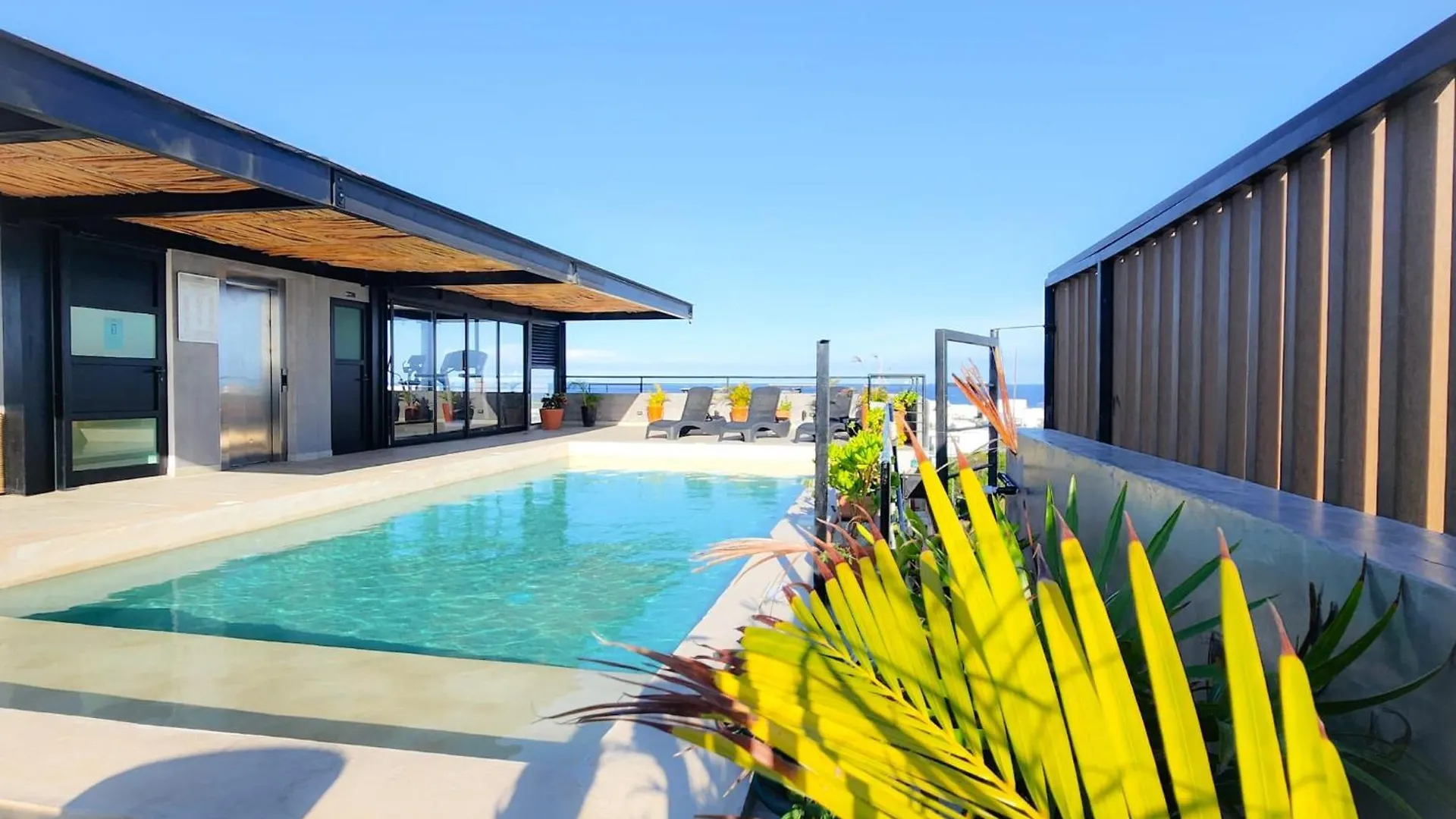Boho Chic Studio Steps To 5Th Ave King Bed Wifi Rooftop Pool 신데 델 카르멘