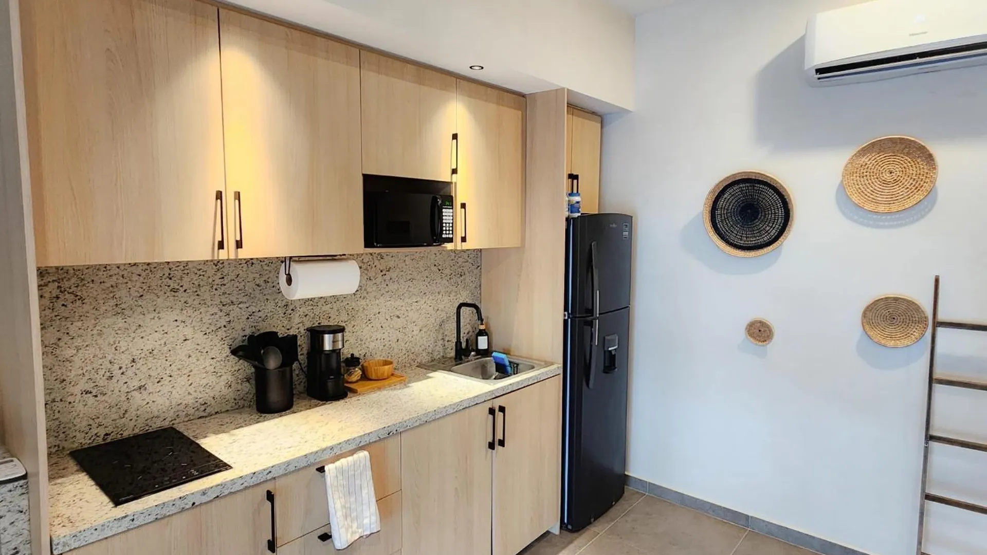 아파트 Boho Chic Studio Steps To 5Th Ave King Bed Wifi Rooftop Pool 신데 델 카르멘